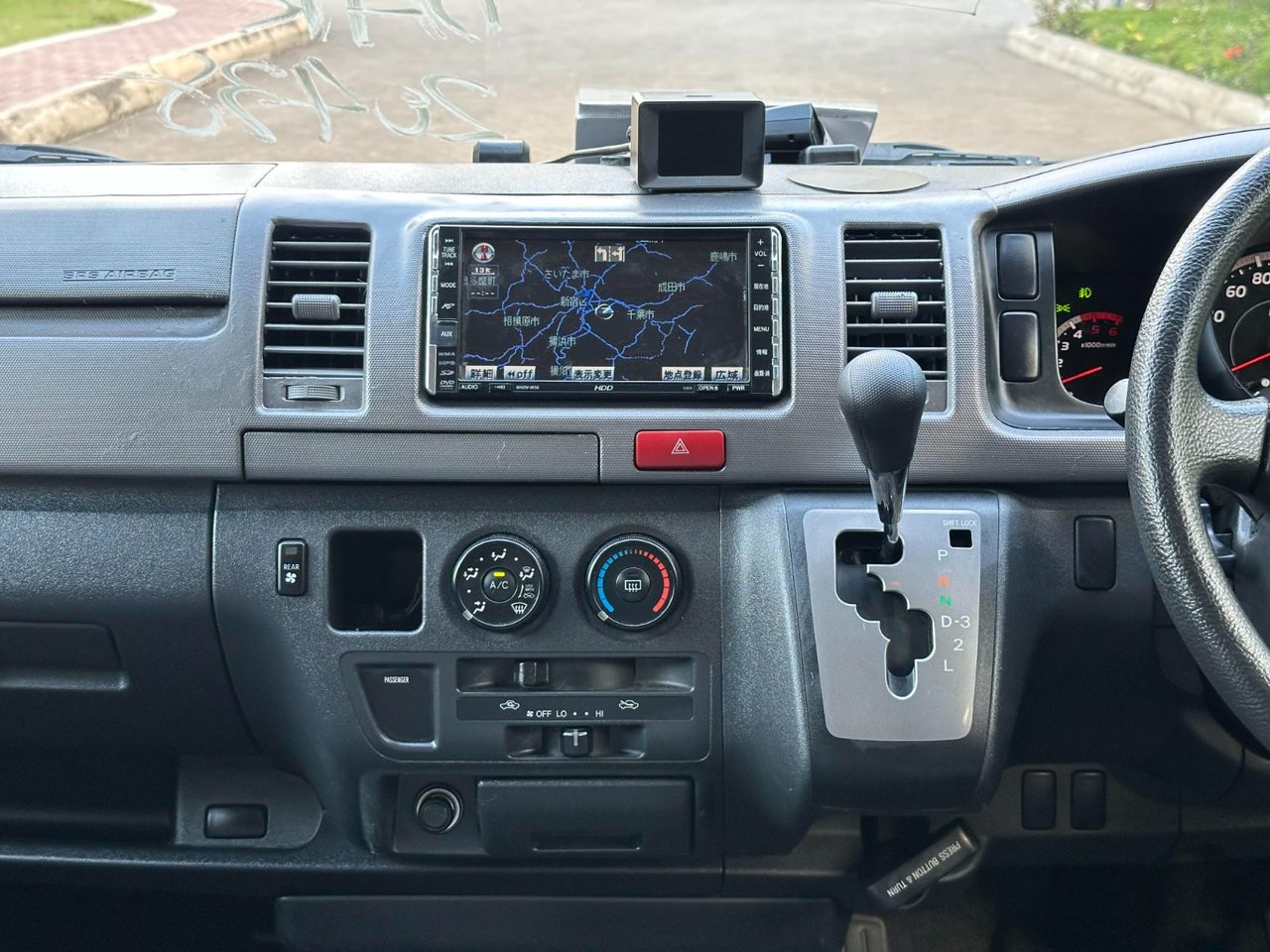 HIACE VAN thumbnail 4